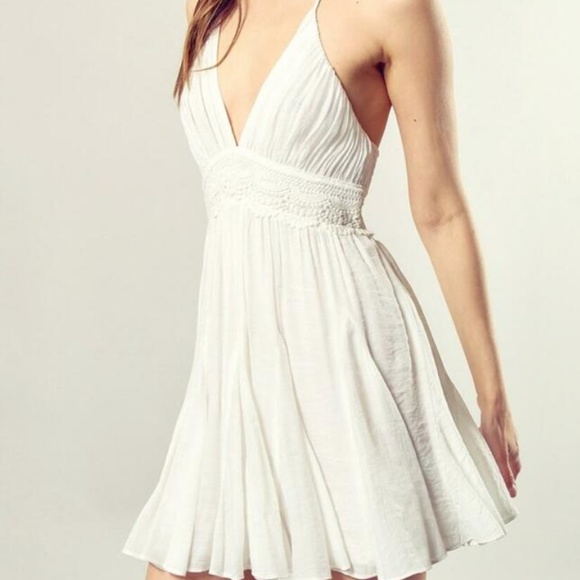 Boho Pink "Arianna White Lace Halter Mini Dress" Size M - Picture 1 of 3